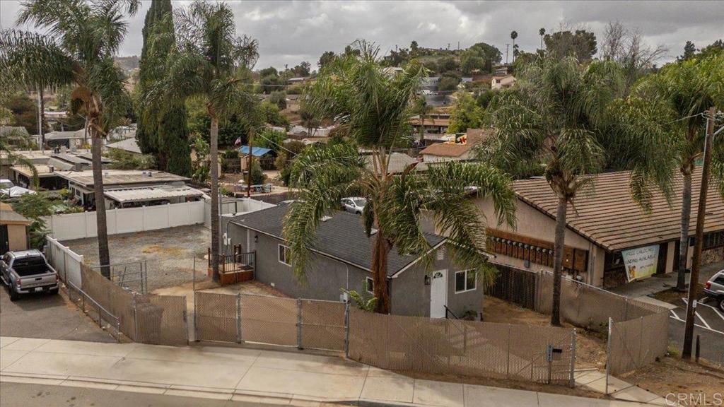 9742 Los Coches Rd Property Photo 5