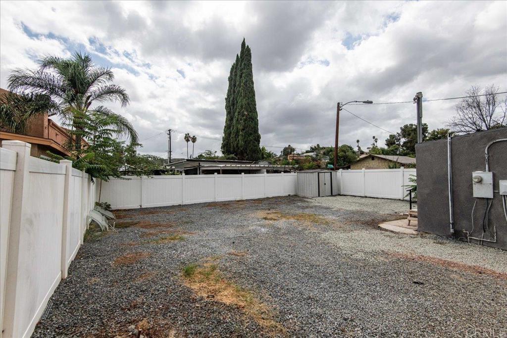 9742 Los Coches Rd Property Photo 10