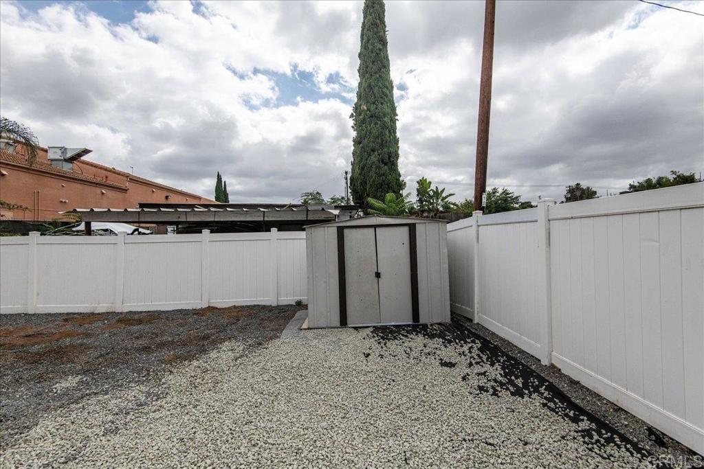 9742 Los Coches Rd Property Photo 13