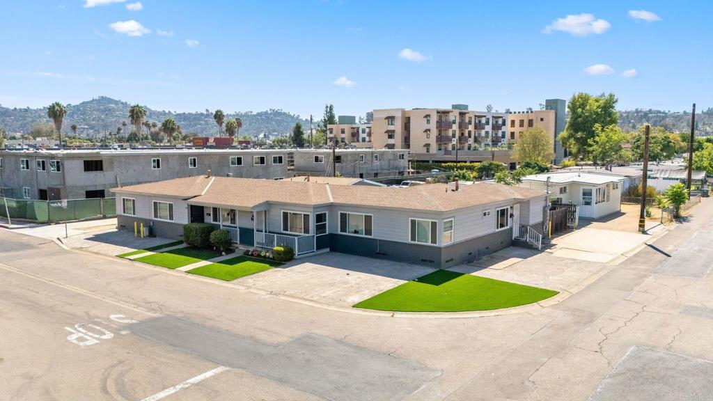 315 W Cypress Avenue Property Photo