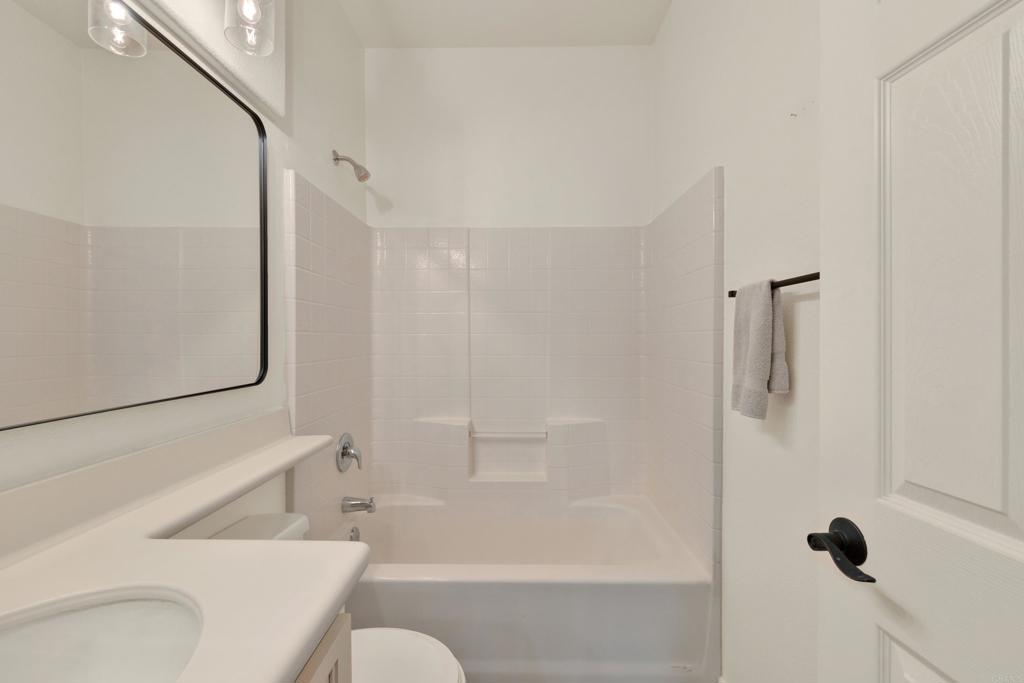 43772 Corte Villena Property Photo 24
