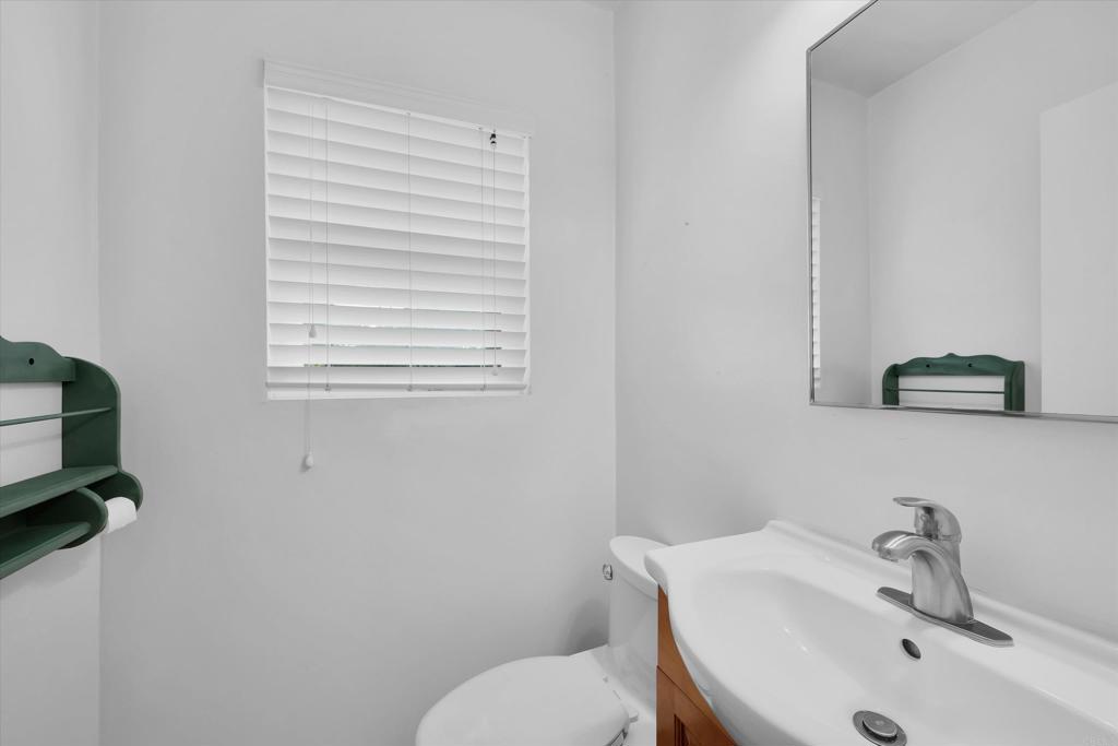 6477 Winona Avenue Property Photo 22