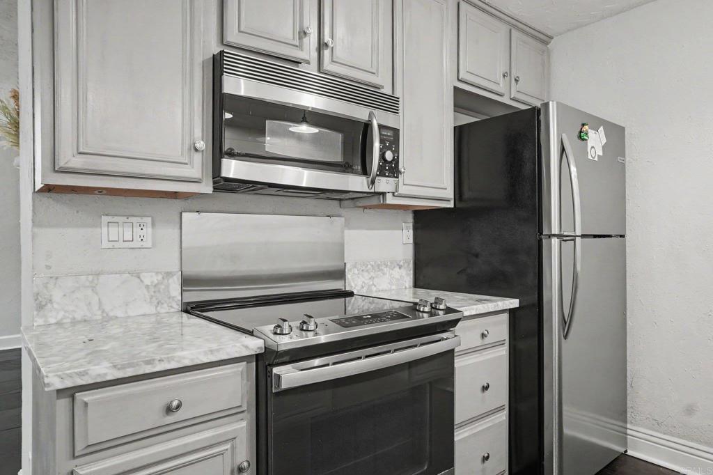 4261 49th Street 3 Property Photo 5