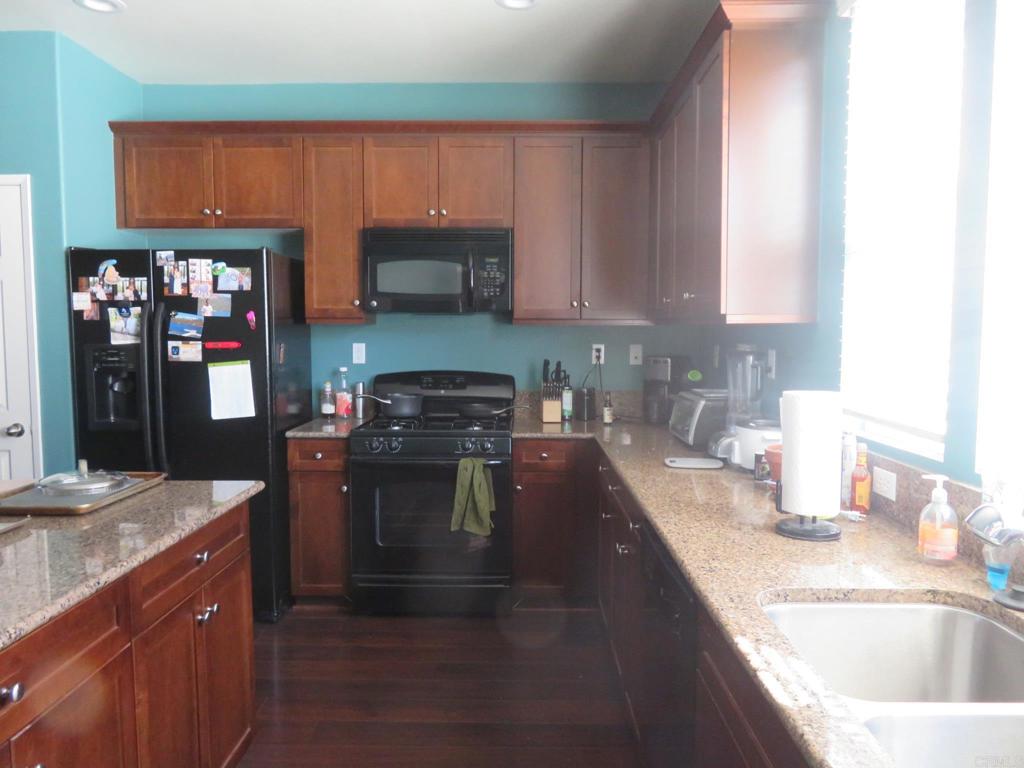 1310 Calabria Street Property Photo 3