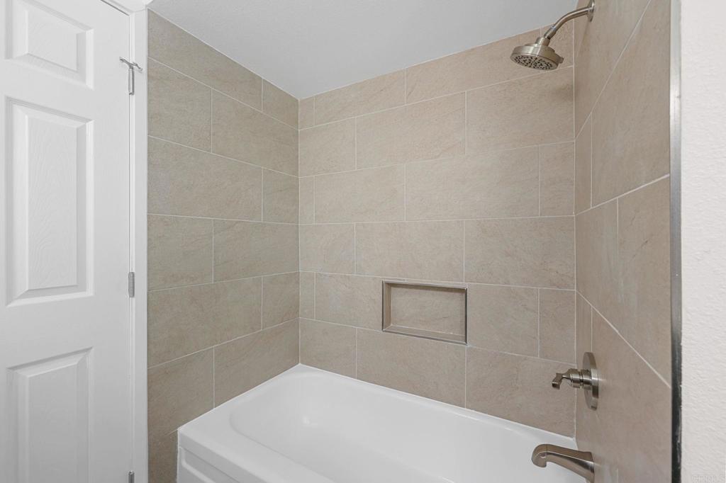 329 E South Avenue Property Photo 20