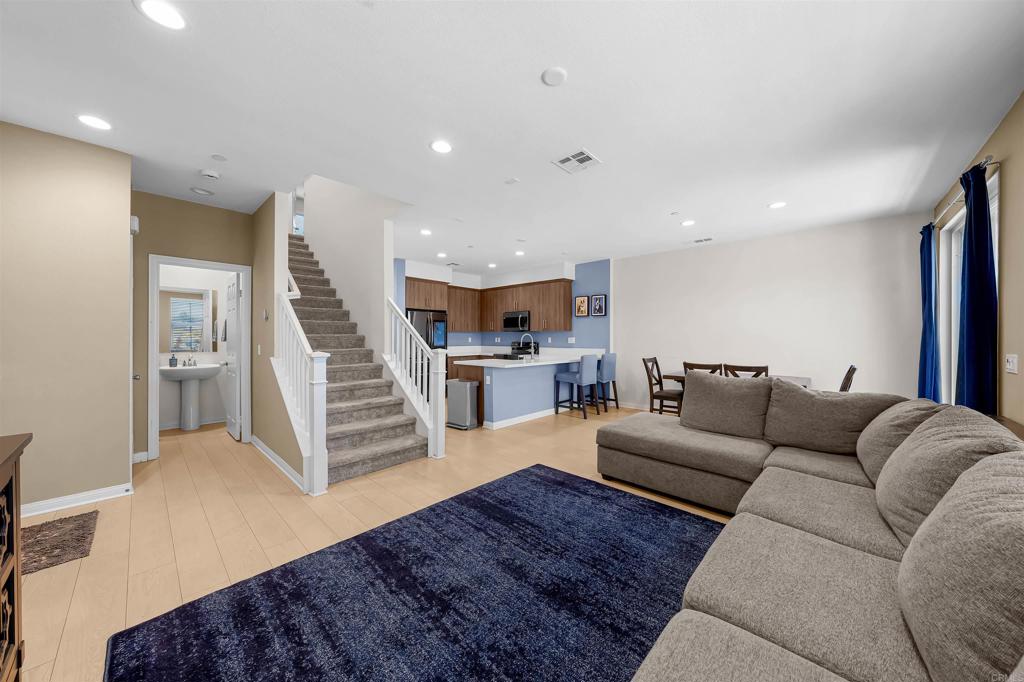 10529 Graphite Street Property Photo 2