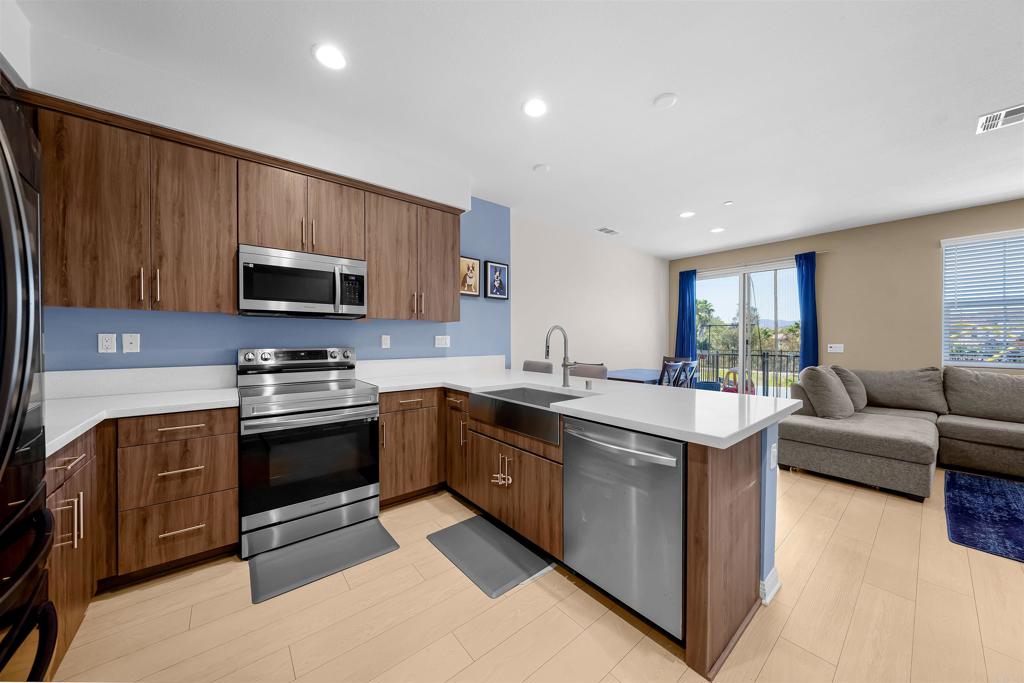 10529 Graphite Street Property Photo 7