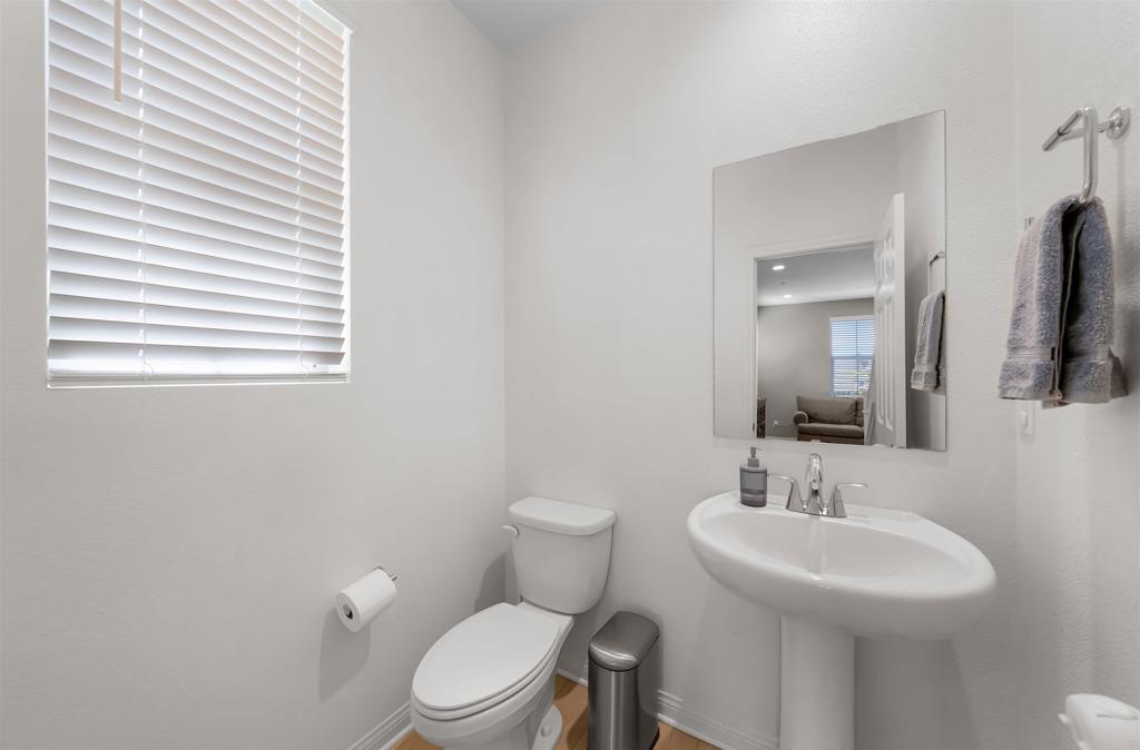 10529 Graphite Street Property Photo 8