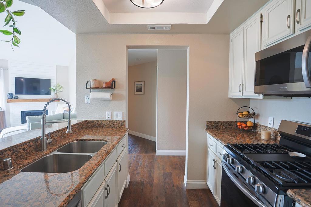 3035 Chipwood Court Property Photo 7