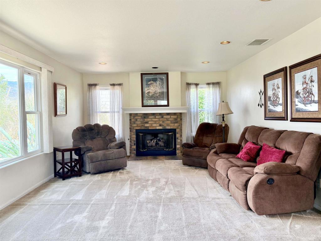 3685 La Hacienda Drive Property Photo 7