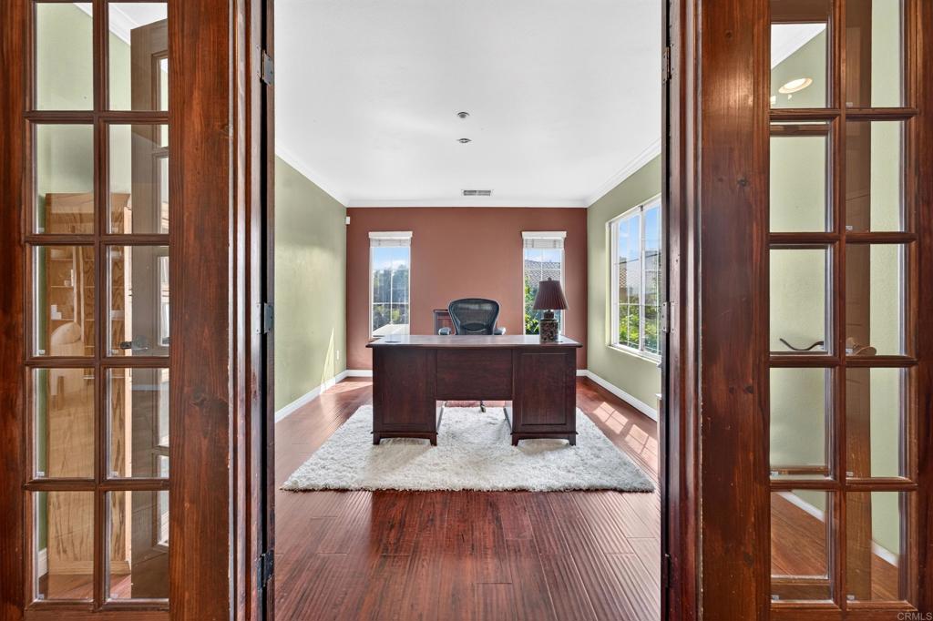 10441 Lake Breeze Drive Property Photo 3