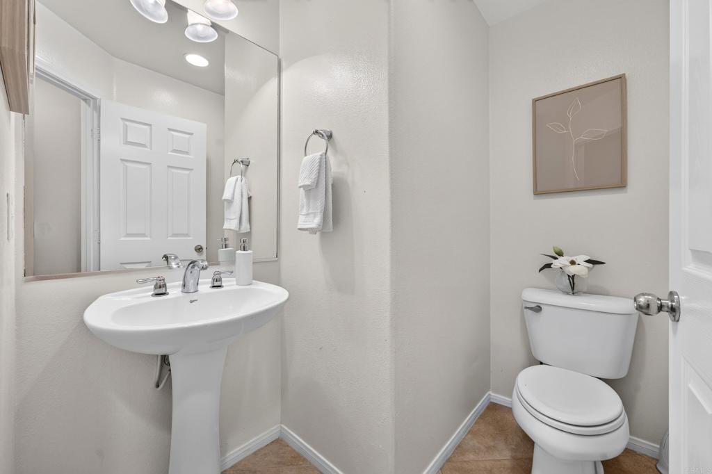 10441 Lake Breeze Drive Property Photo 19