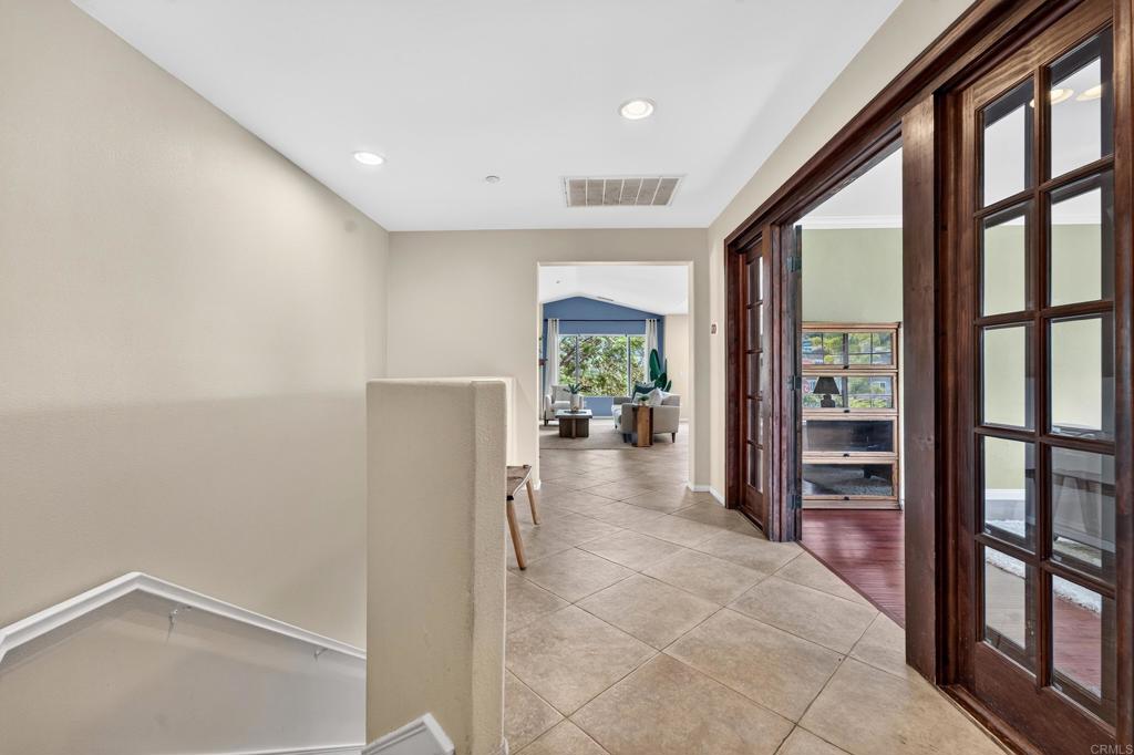 10441 Lake Breeze Drive Property Photo 20