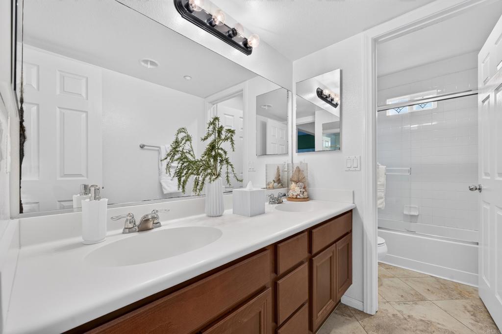 10441 Lake Breeze Drive Property Photo 29
