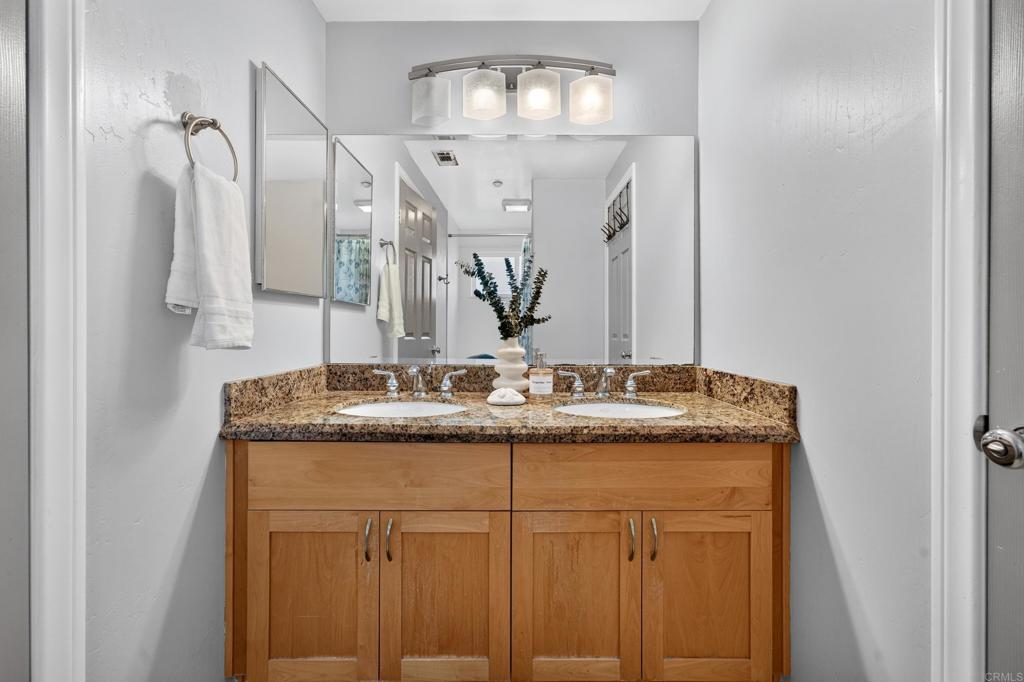 3951 Riviera Drive Property Photo 33