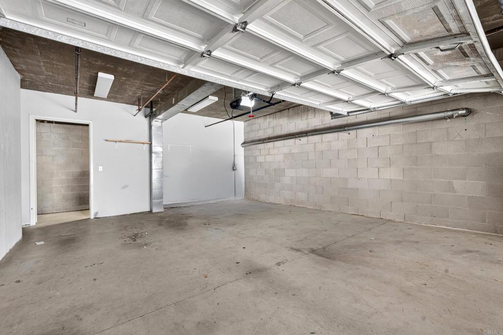 3951 Riviera Drive Property Photo 45