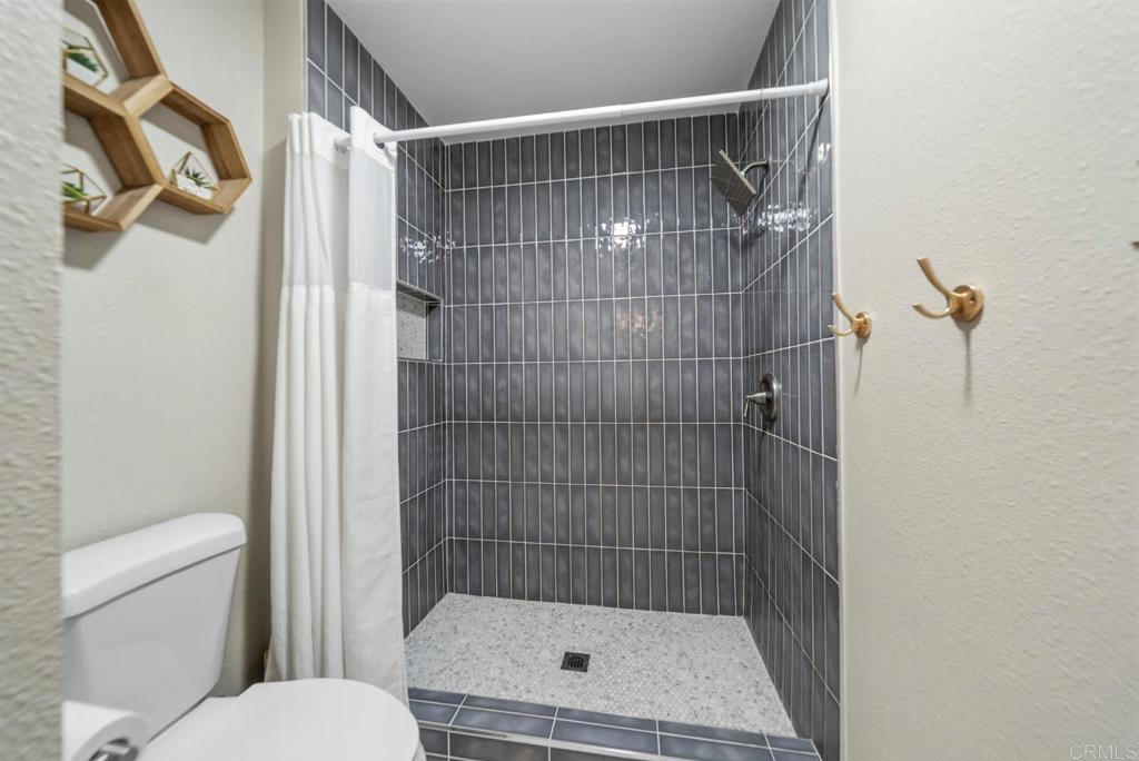 5245 Reservoir Drive Property Photo 23