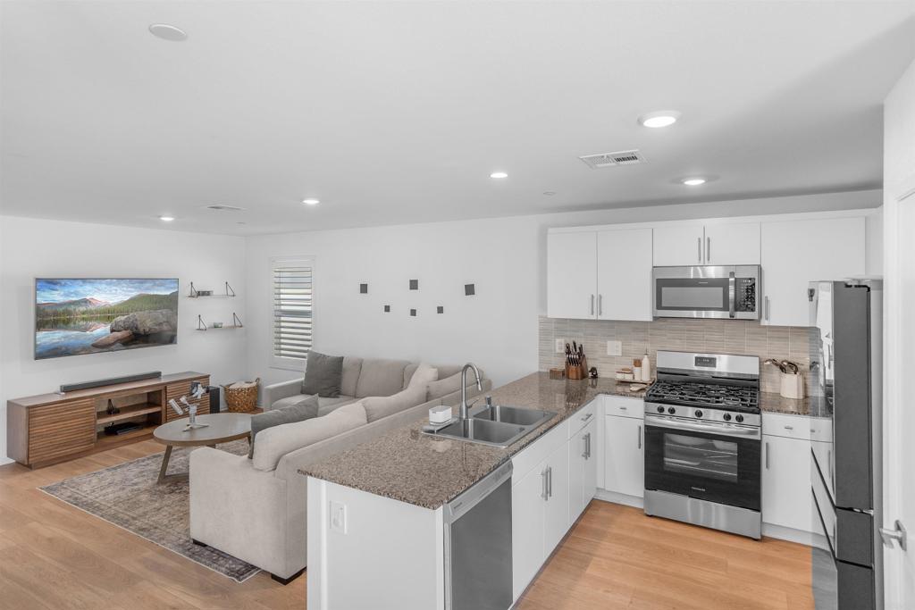 5062 Wrangler Way Property Photo 2