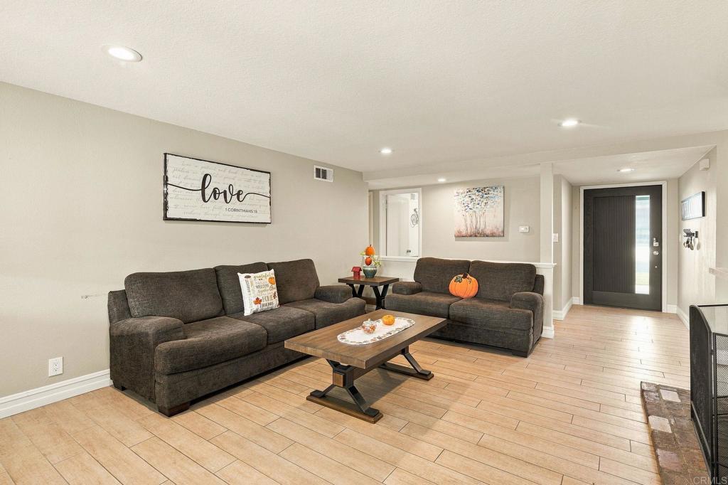1826 Stanley Avenue Property Photo 9