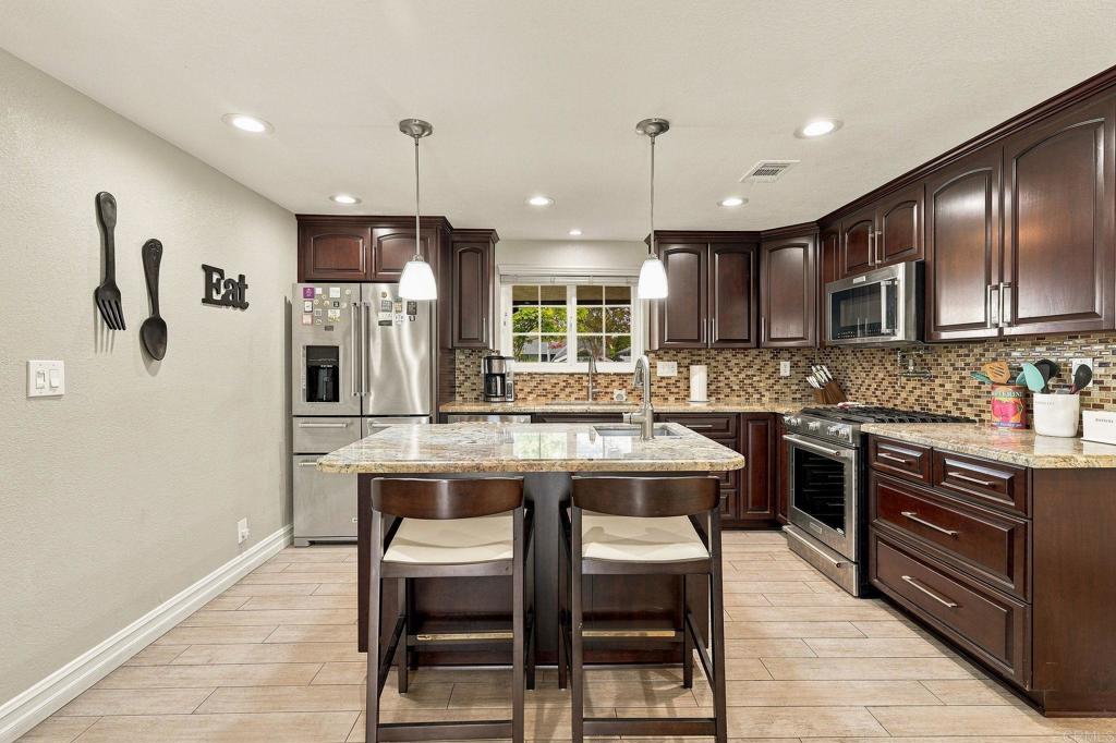 1826 Stanley Avenue Property Photo 10