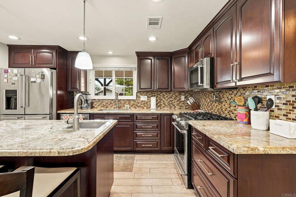 1826 Stanley Avenue Property Photo 12