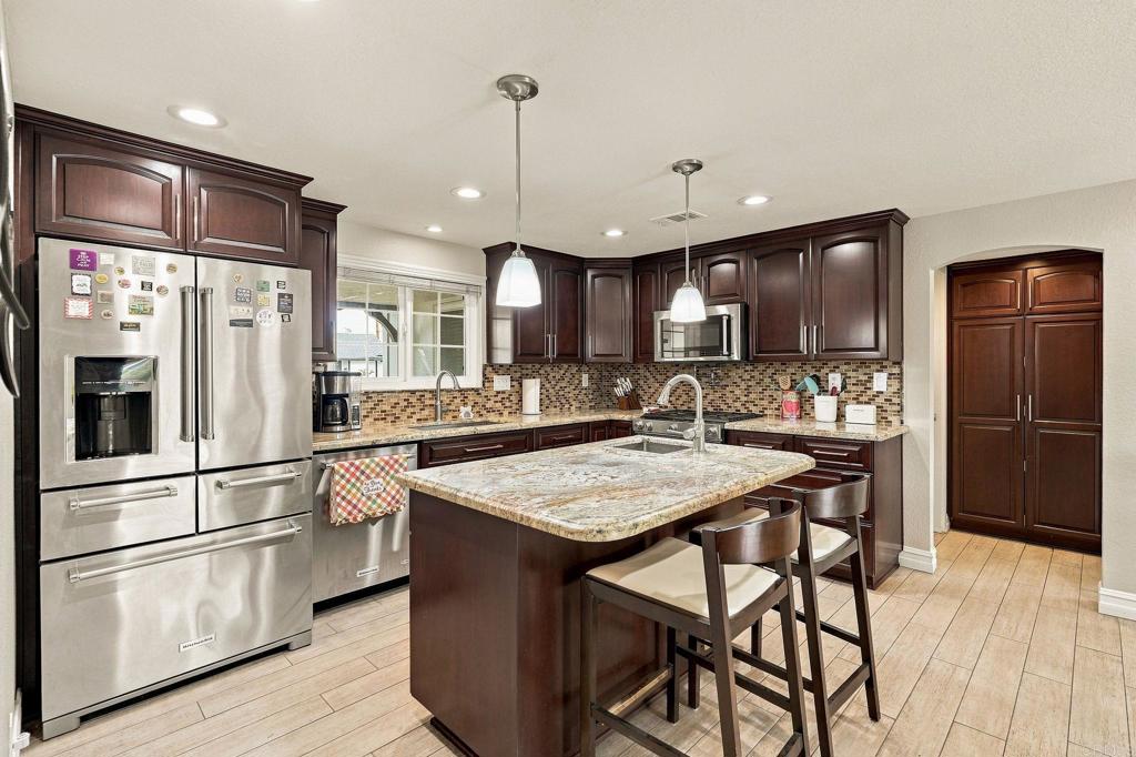 1826 Stanley Avenue Property Photo 14