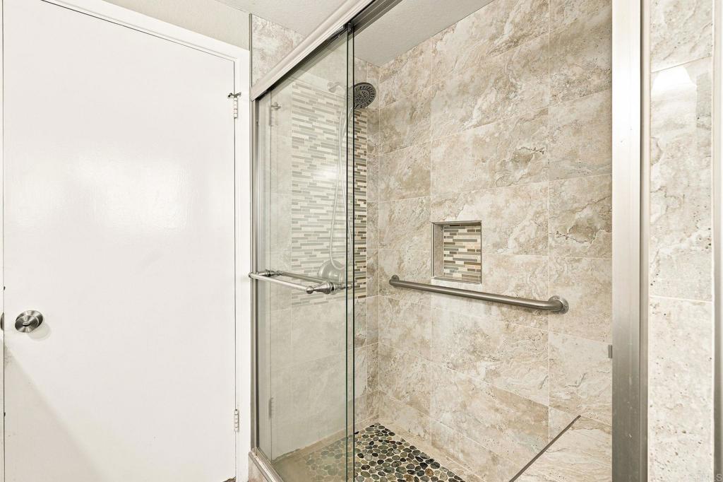 1826 Stanley Avenue Property Photo 31