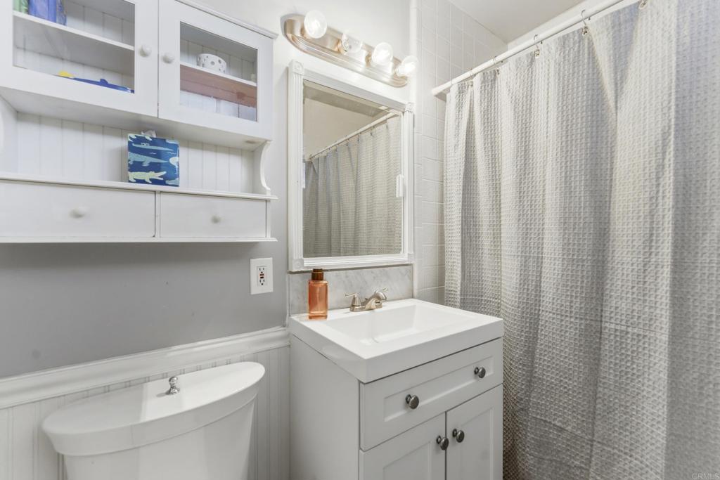 6200 Veemac Avenue Property Photo 16