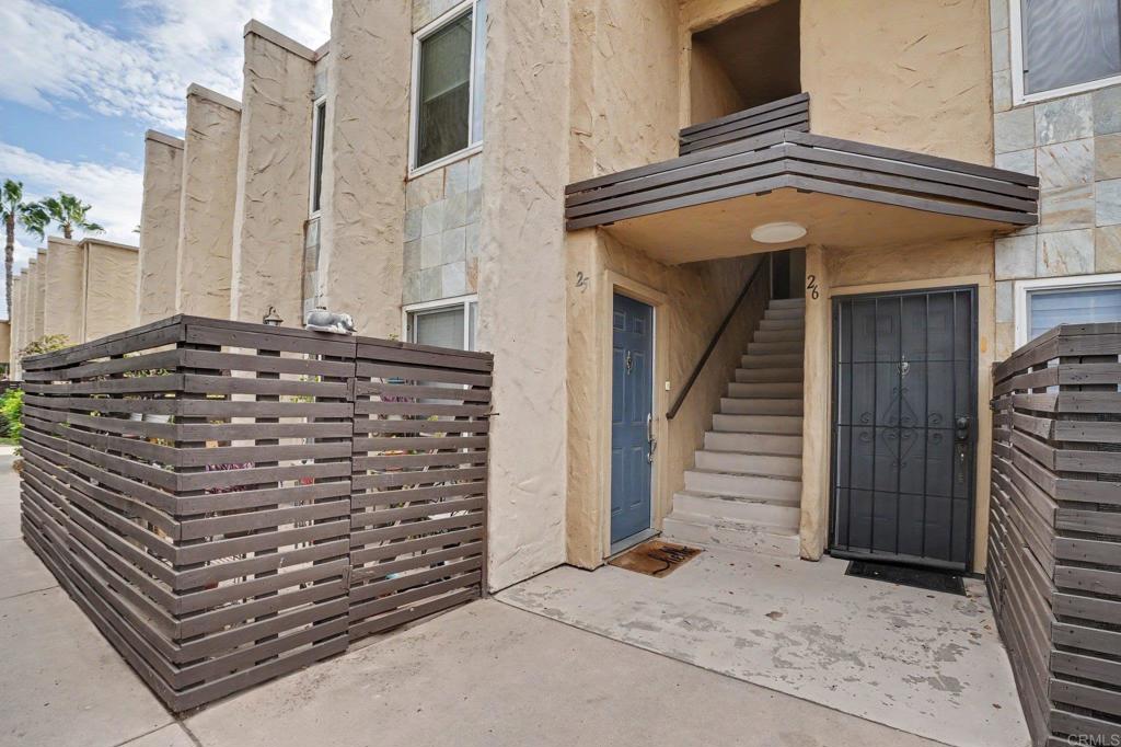 1386 E Madison Avenue Property Photo 2