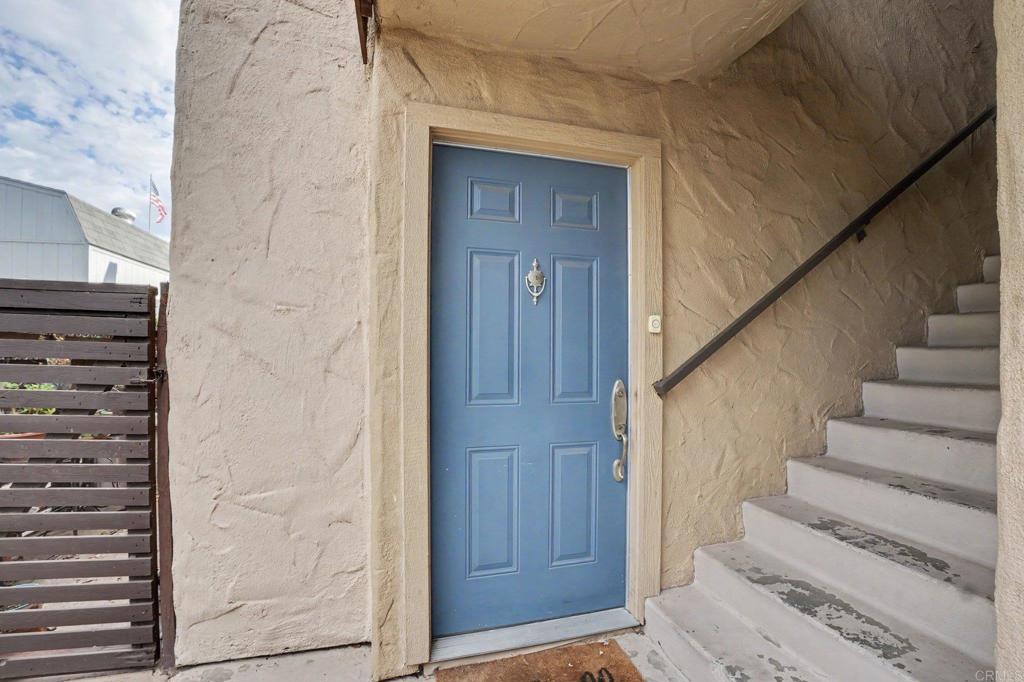 1386 E Madison Avenue Property Photo 3