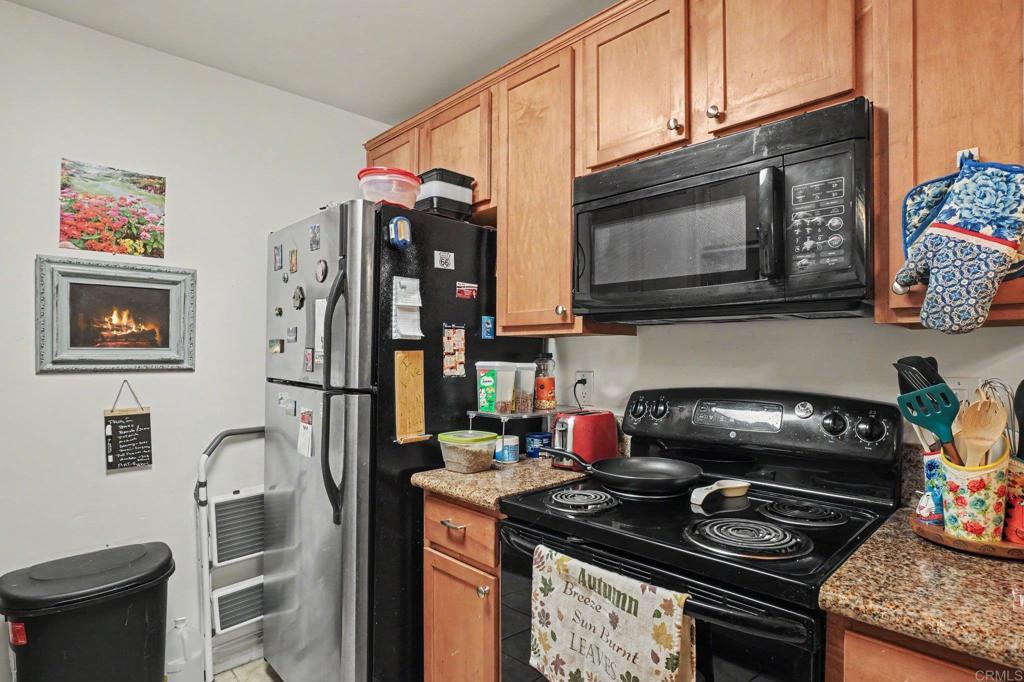 1386 E Madison Avenue Property Photo 10