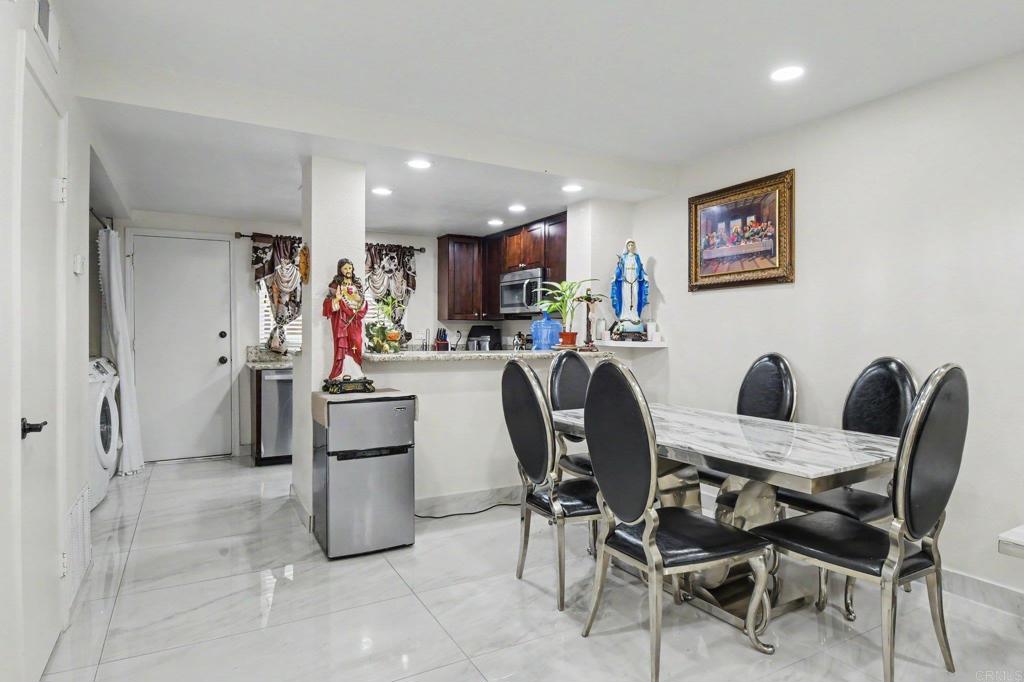 1508 Gustavo Street B Property Photo 4