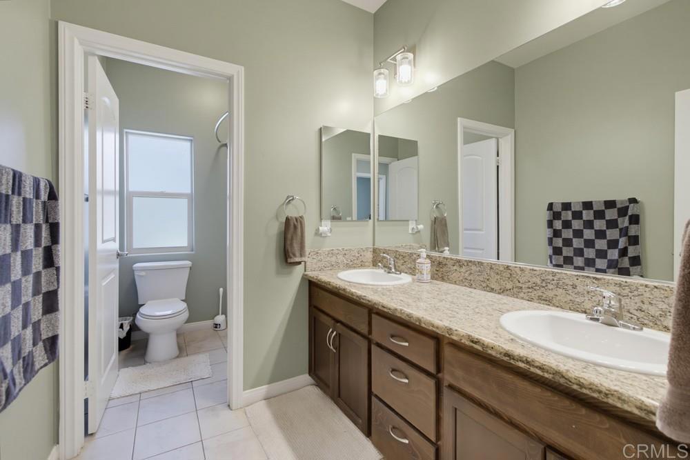 8941 N Magnolia Avenue Property Photo 26