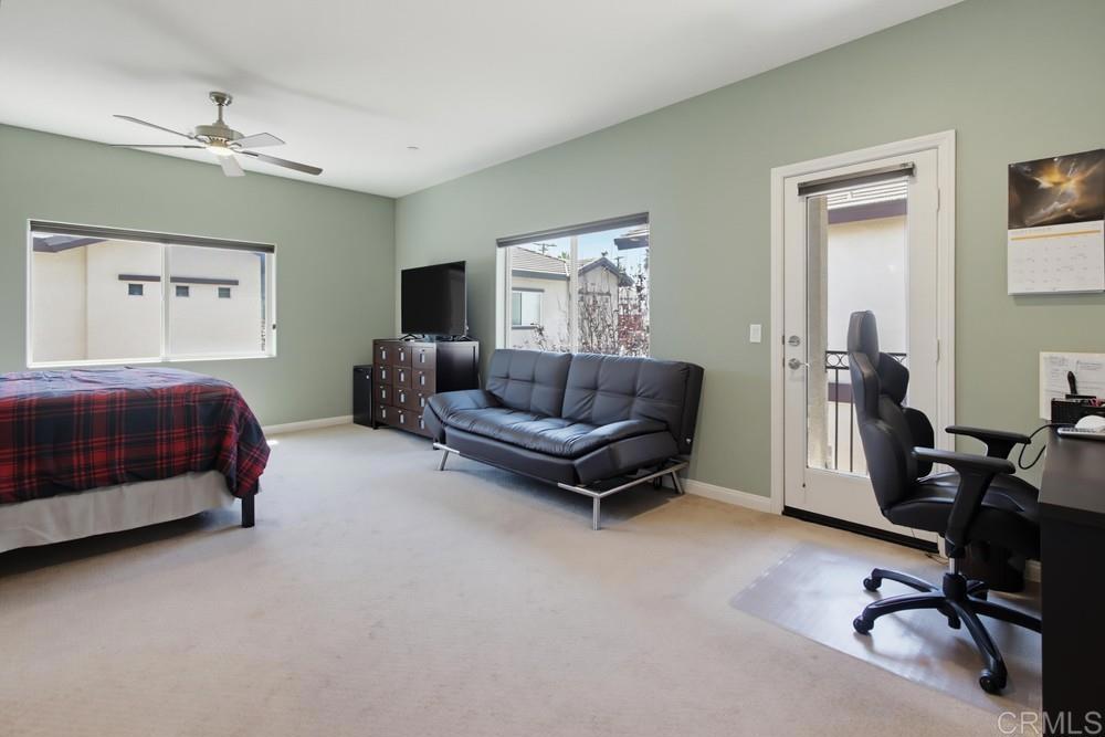 8941 N Magnolia Avenue Property Photo 32