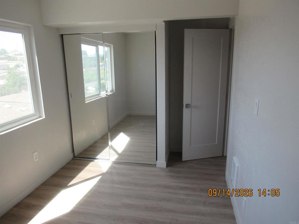 4240 Nordica Avenue 6 Property Photo 8