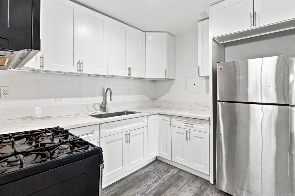 2027 31 E Avenue Property Photo 18