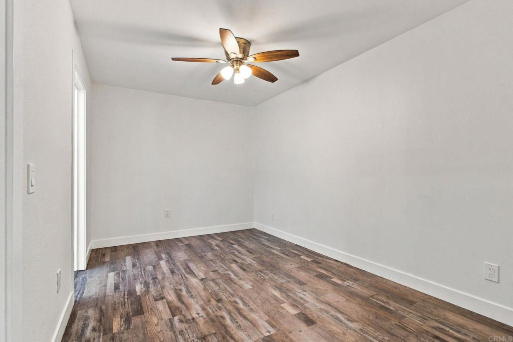 2027 31 E Avenue Property Photo 20