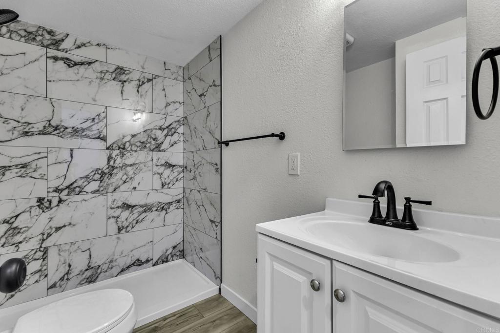2027 31 E Avenue Property Photo 31