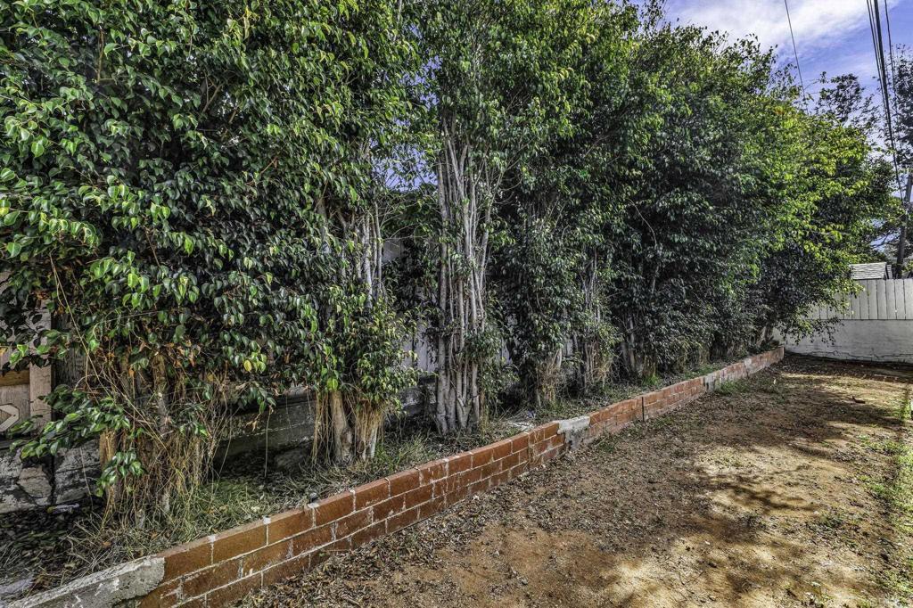 2027 31 E Avenue Property Photo 55
