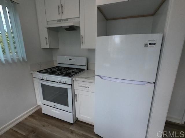 392 Park Way Street D Property Photo 2