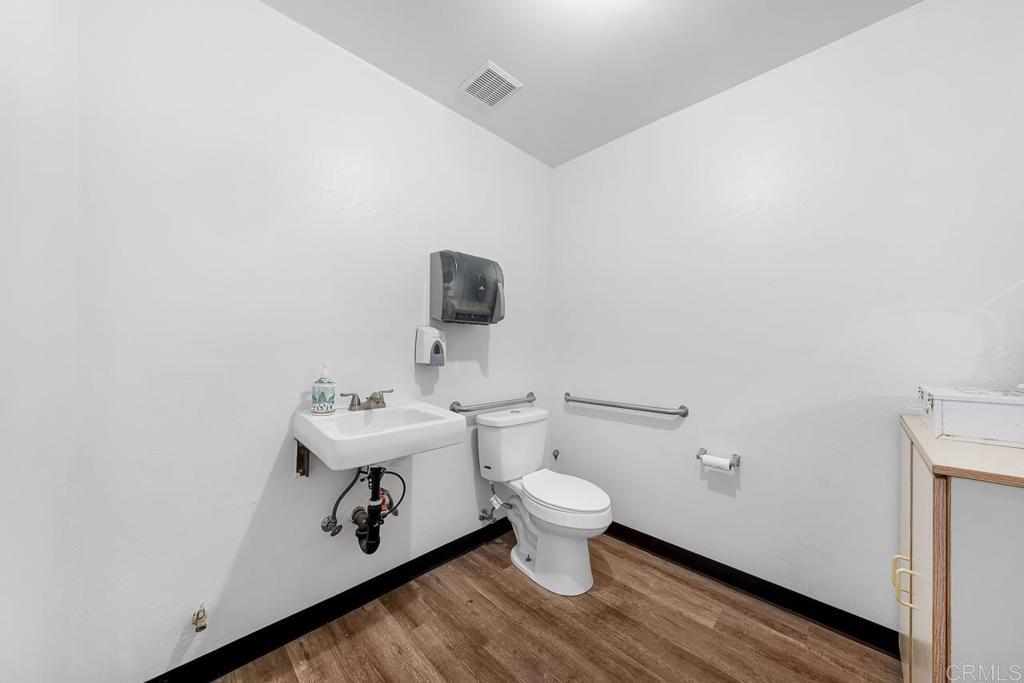 1729 Coolidge Avenue Property Photo 9