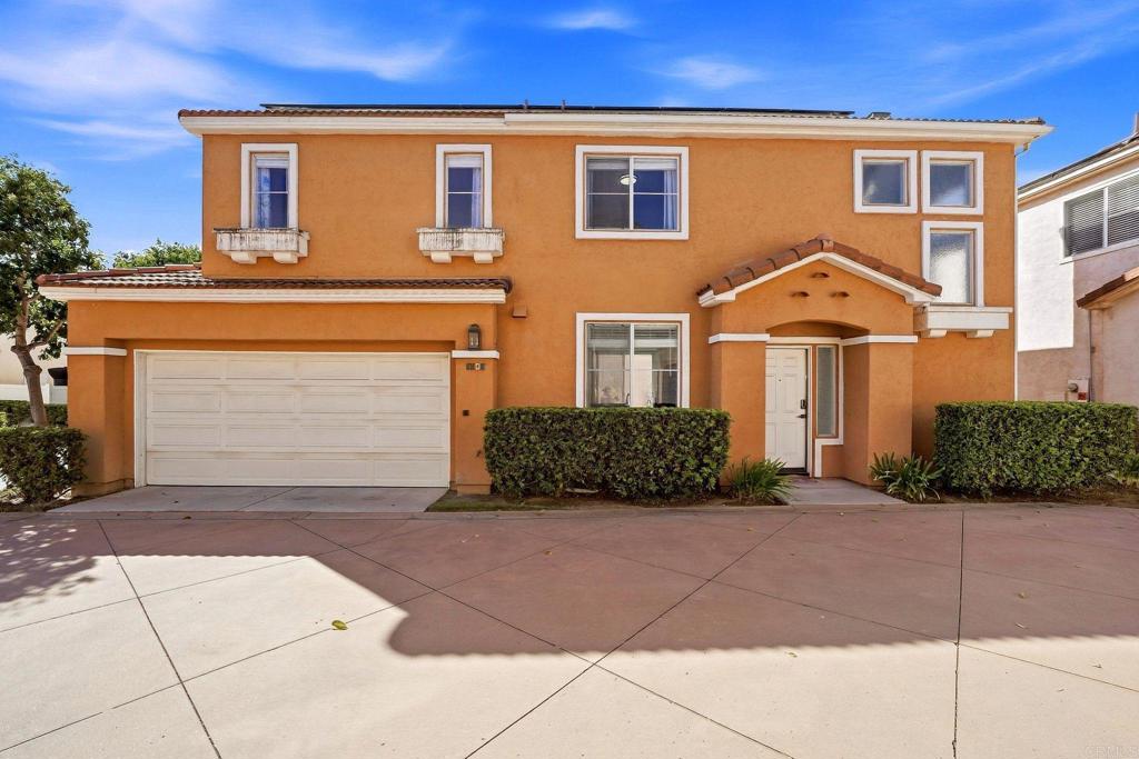 1141 La Vida Court Property Photo 2