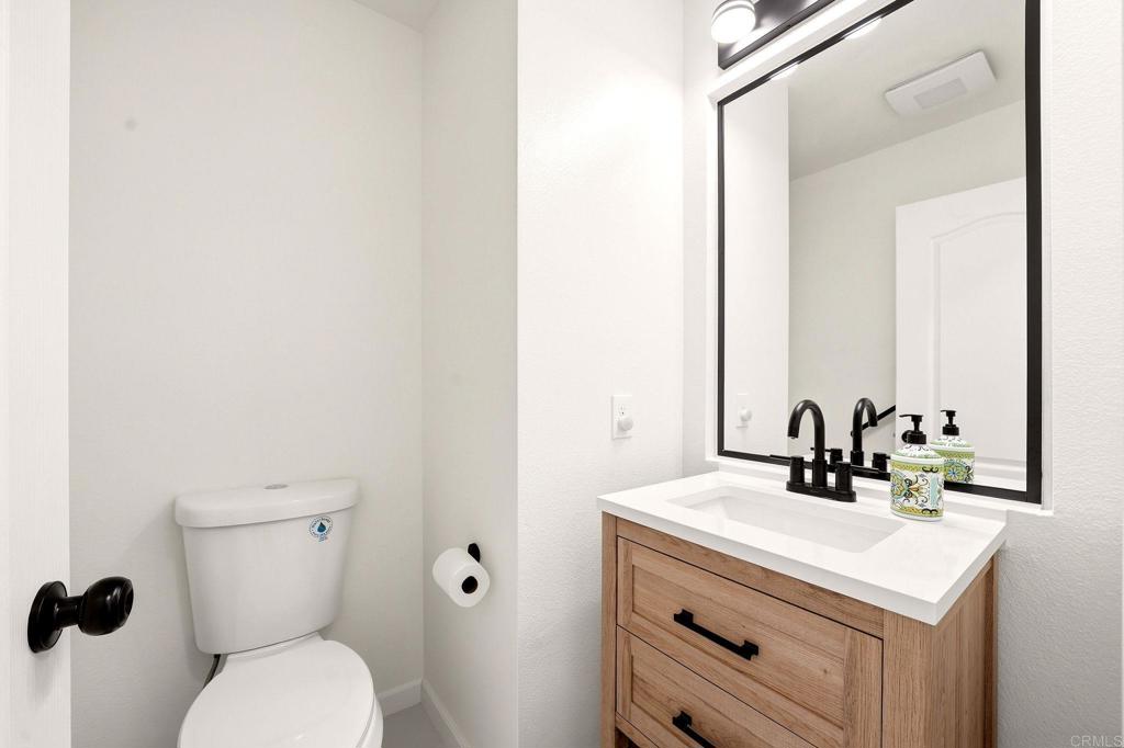 1141 La Vida Court Property Photo 13