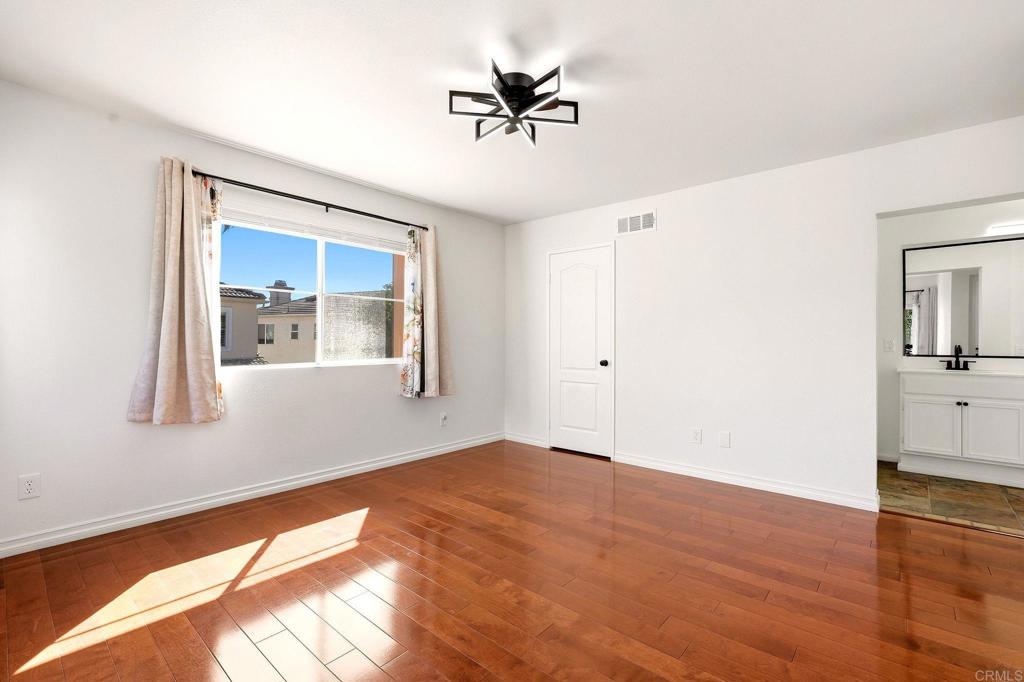 1141 La Vida Court Property Photo 16
