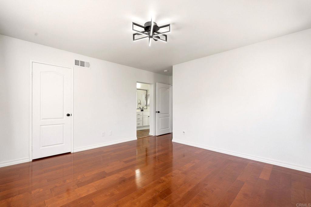 1141 La Vida Court Property Photo 17