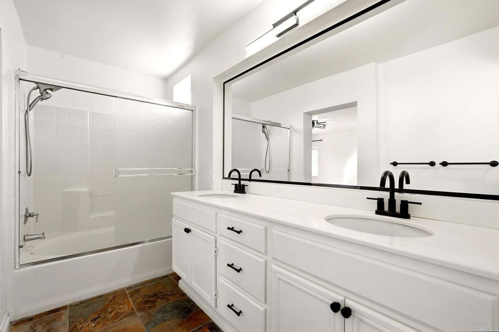 1141 La Vida Court Property Photo 18