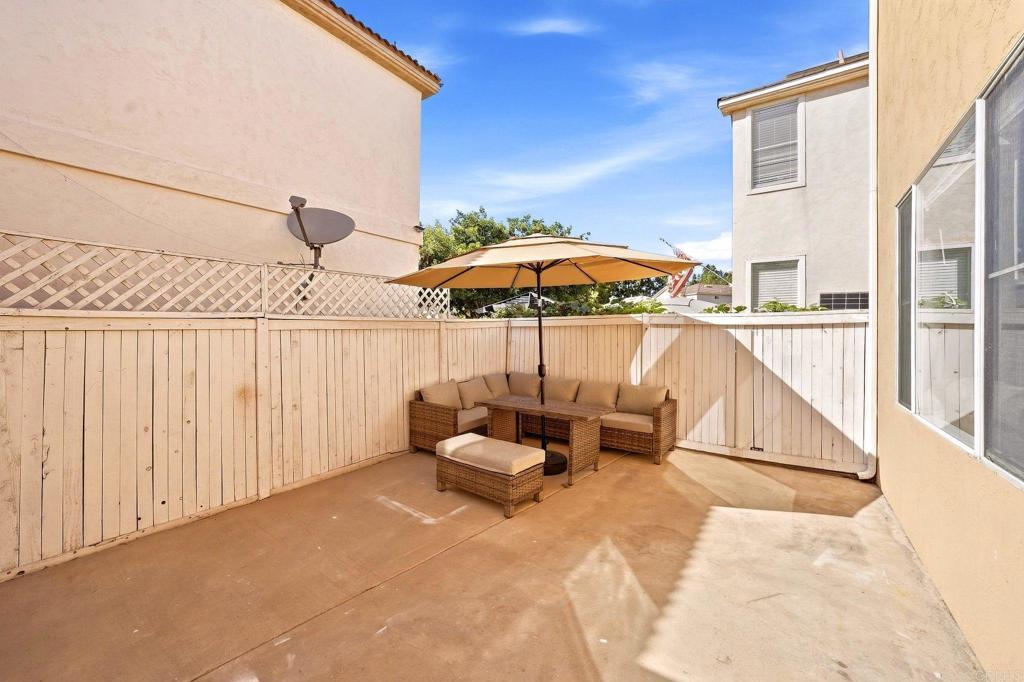 1141 La Vida Court Property Photo 23