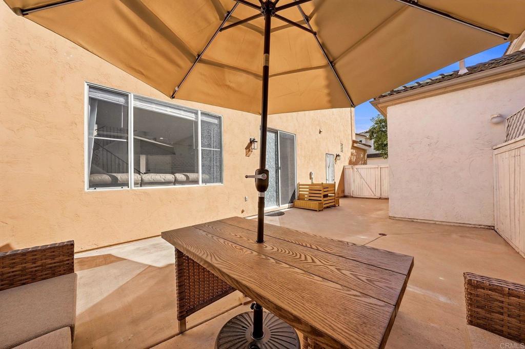 1141 La Vida Court Property Photo 25