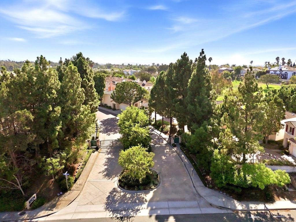 1141 La Vida Court Property Photo 27