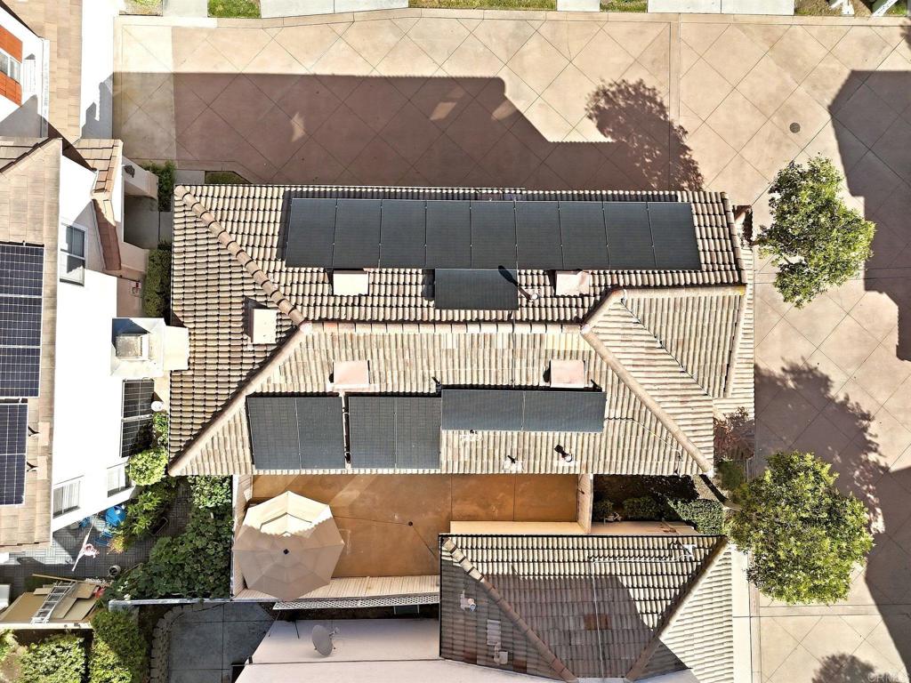 1141 La Vida Court Property Photo 33
